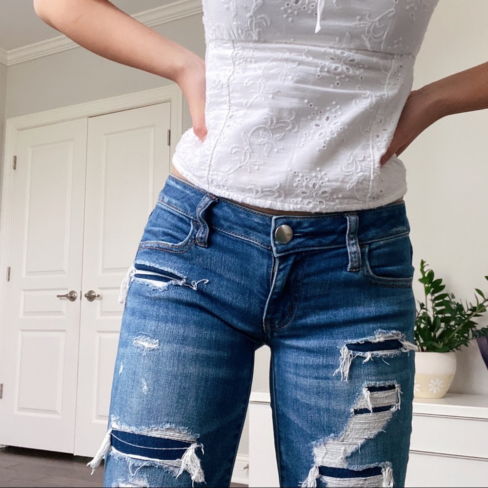 American Eagle Ripped Denim Jeans